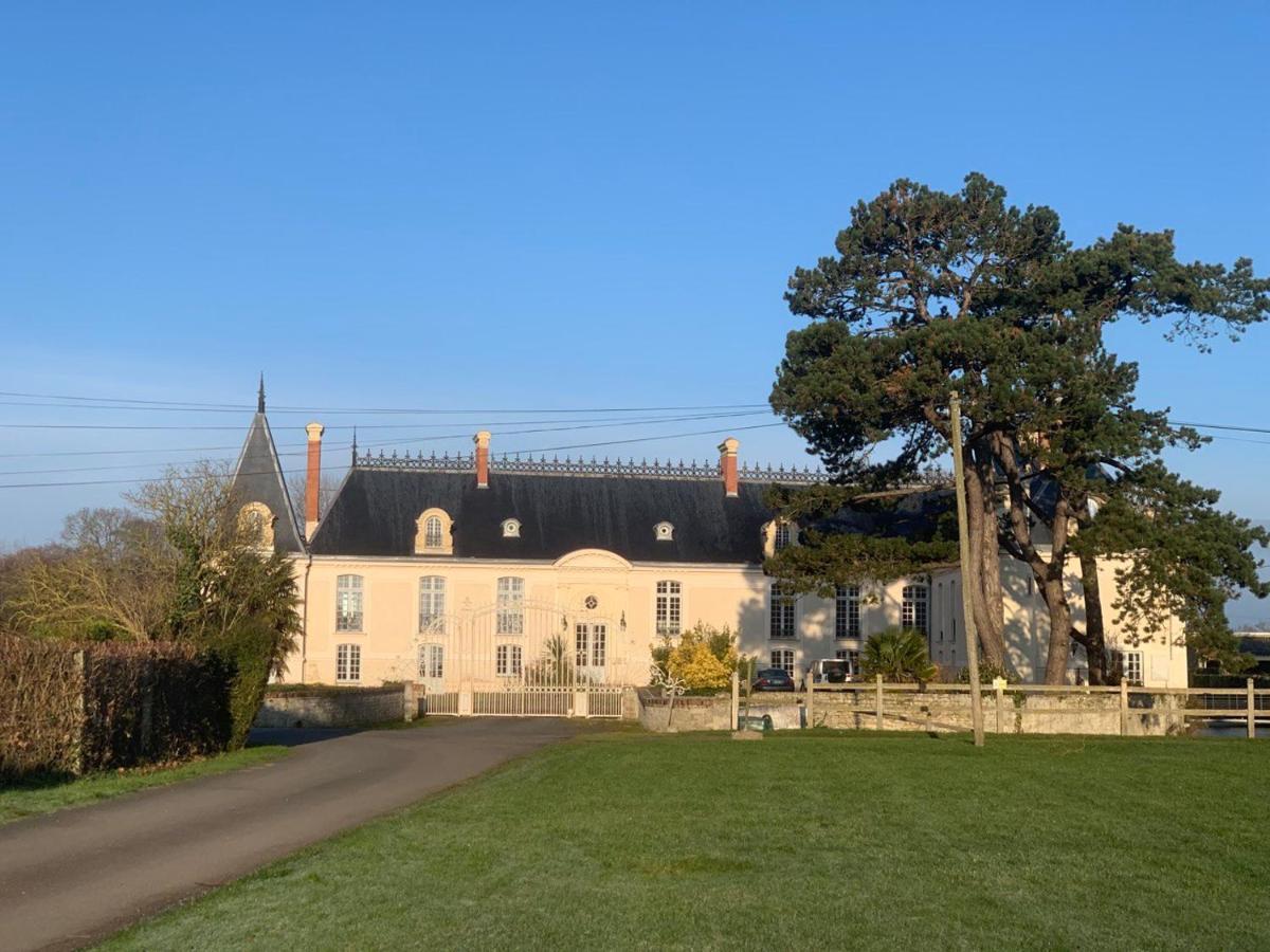 Les Douves Duplex 5 Personnes Lumineux Avec Jardin Et Terrasse Amenagee , Vue Sur Chateau A 5Mn De La Mer, Proche Omaha Beach Et Bayeux Commes 외부 사진