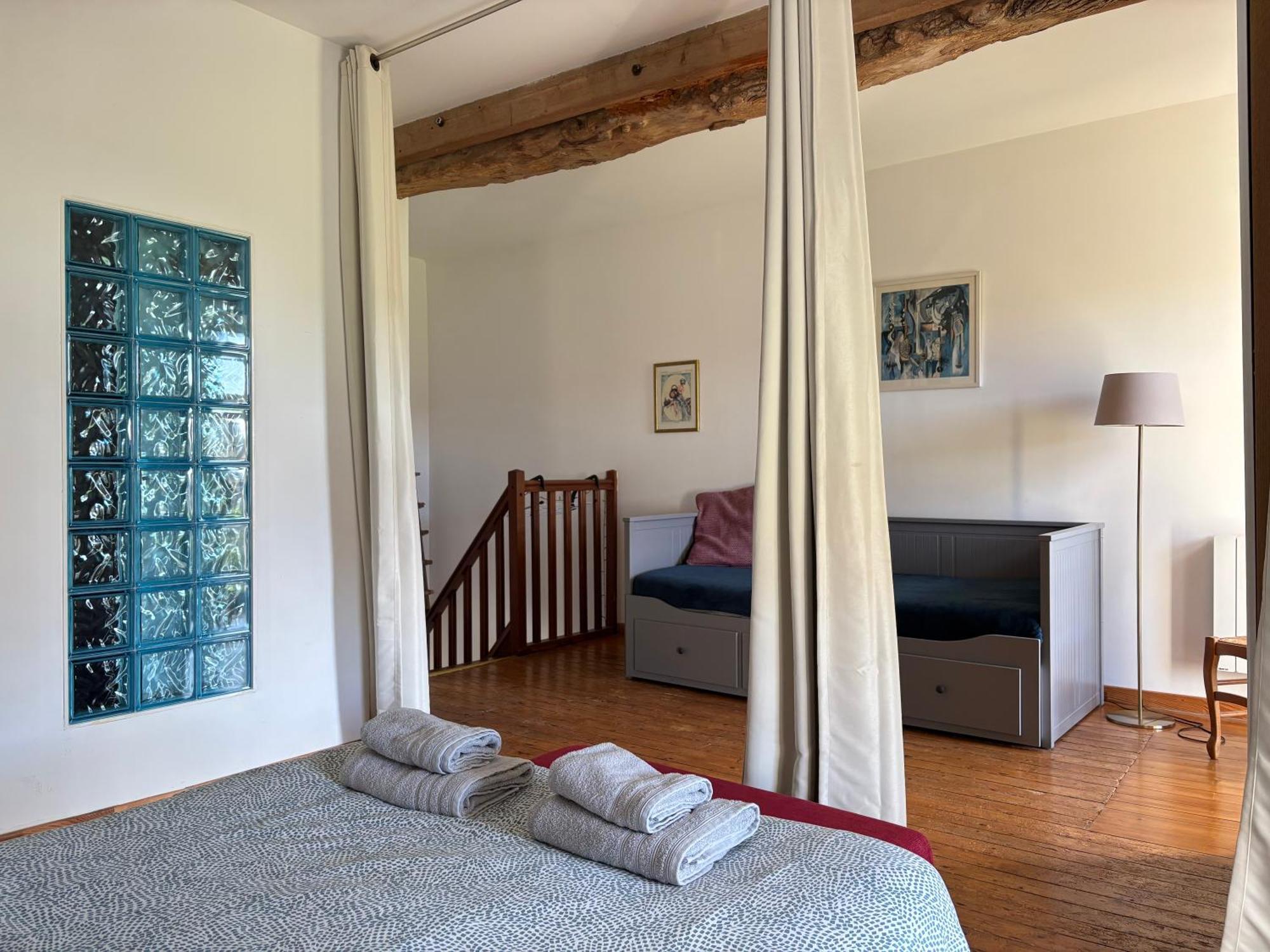 Les Douves Duplex 5 Personnes Lumineux Avec Jardin Et Terrasse Amenagee , Vue Sur Chateau A 5Mn De La Mer, Proche Omaha Beach Et Bayeux Commes 외부 사진