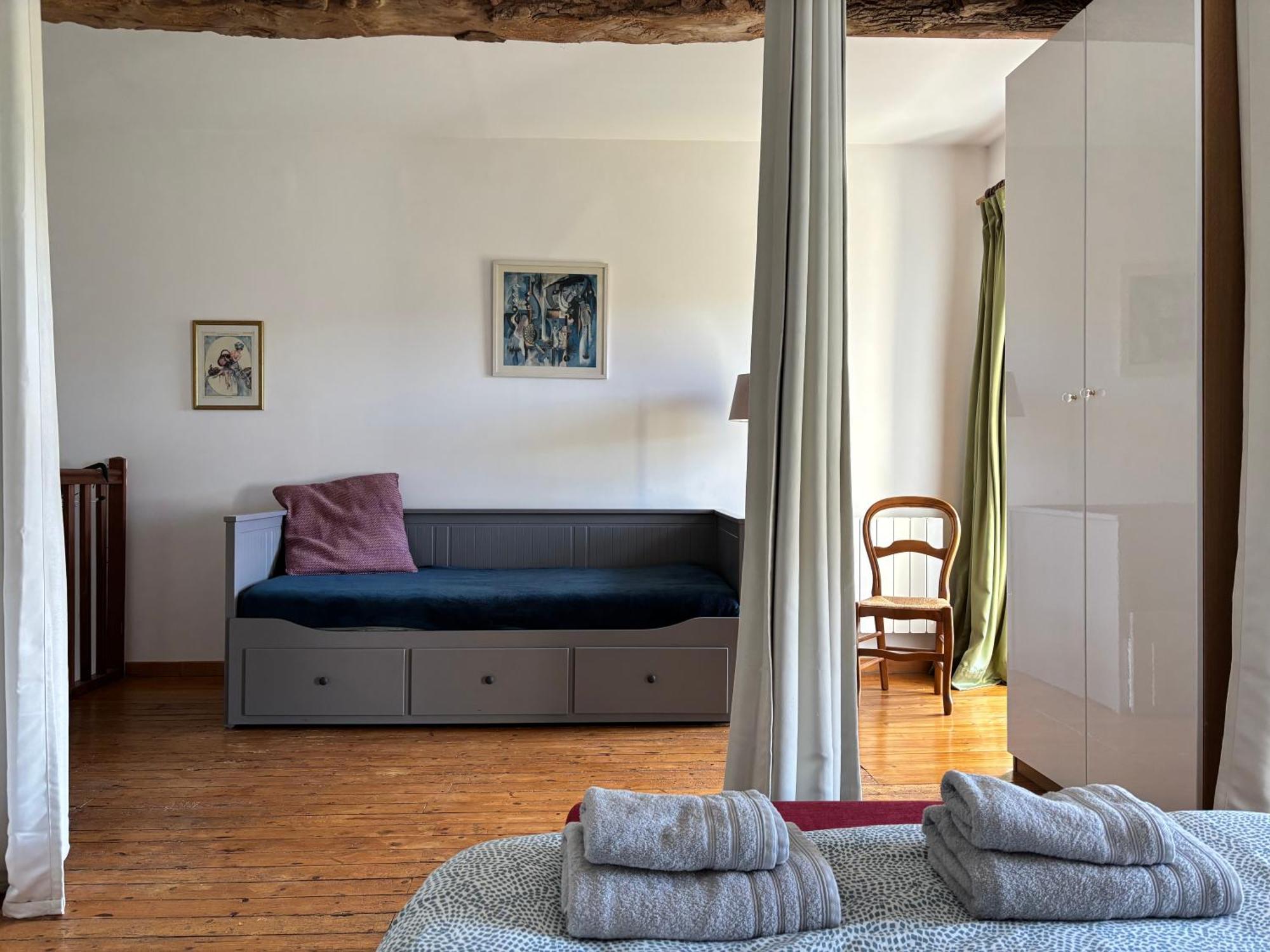 Les Douves Duplex 5 Personnes Lumineux Avec Jardin Et Terrasse Amenagee , Vue Sur Chateau A 5Mn De La Mer, Proche Omaha Beach Et Bayeux Commes 외부 사진