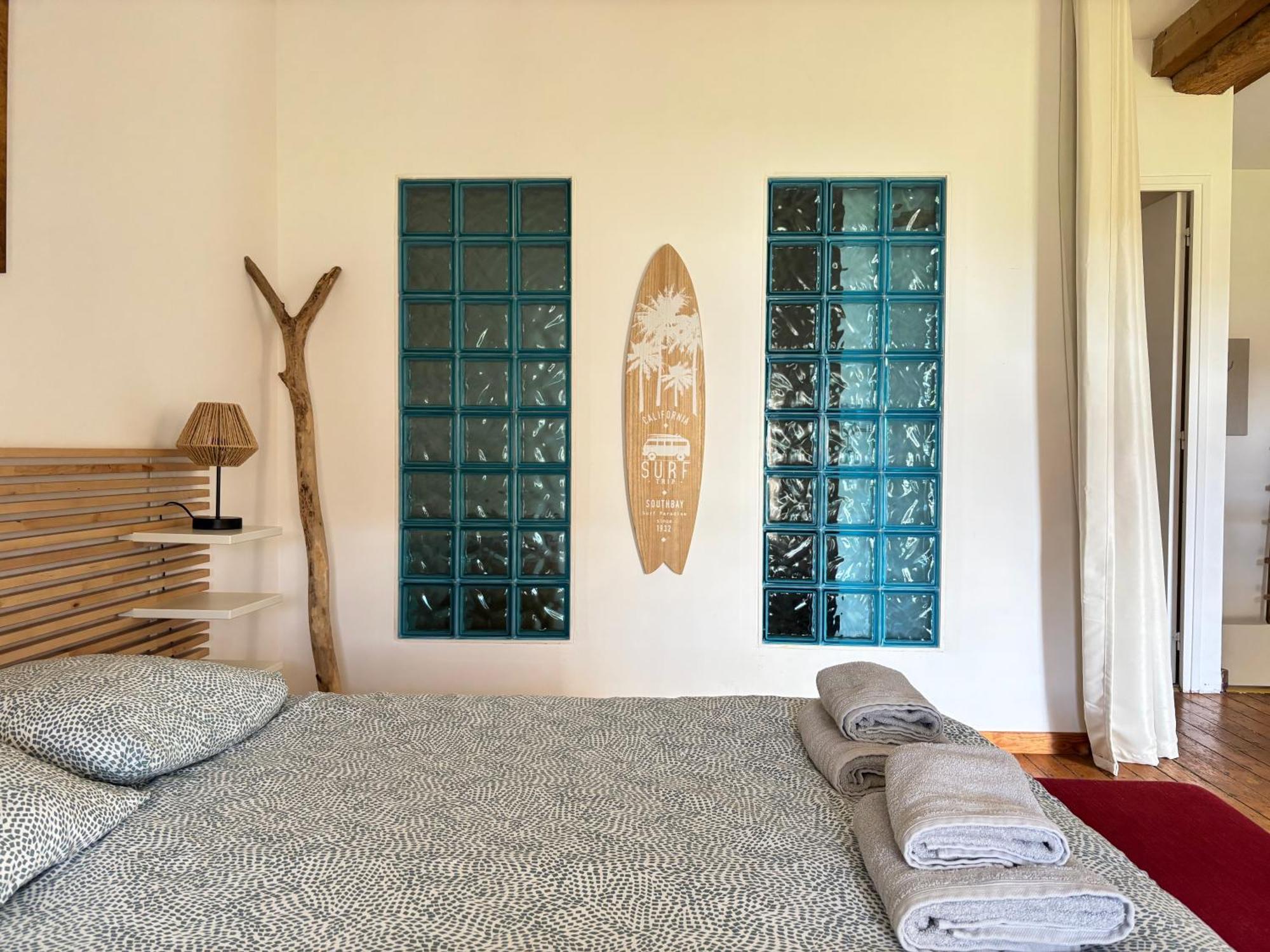 Les Douves Duplex 5 Personnes Lumineux Avec Jardin Et Terrasse Amenagee , Vue Sur Chateau A 5Mn De La Mer, Proche Omaha Beach Et Bayeux Commes 외부 사진
